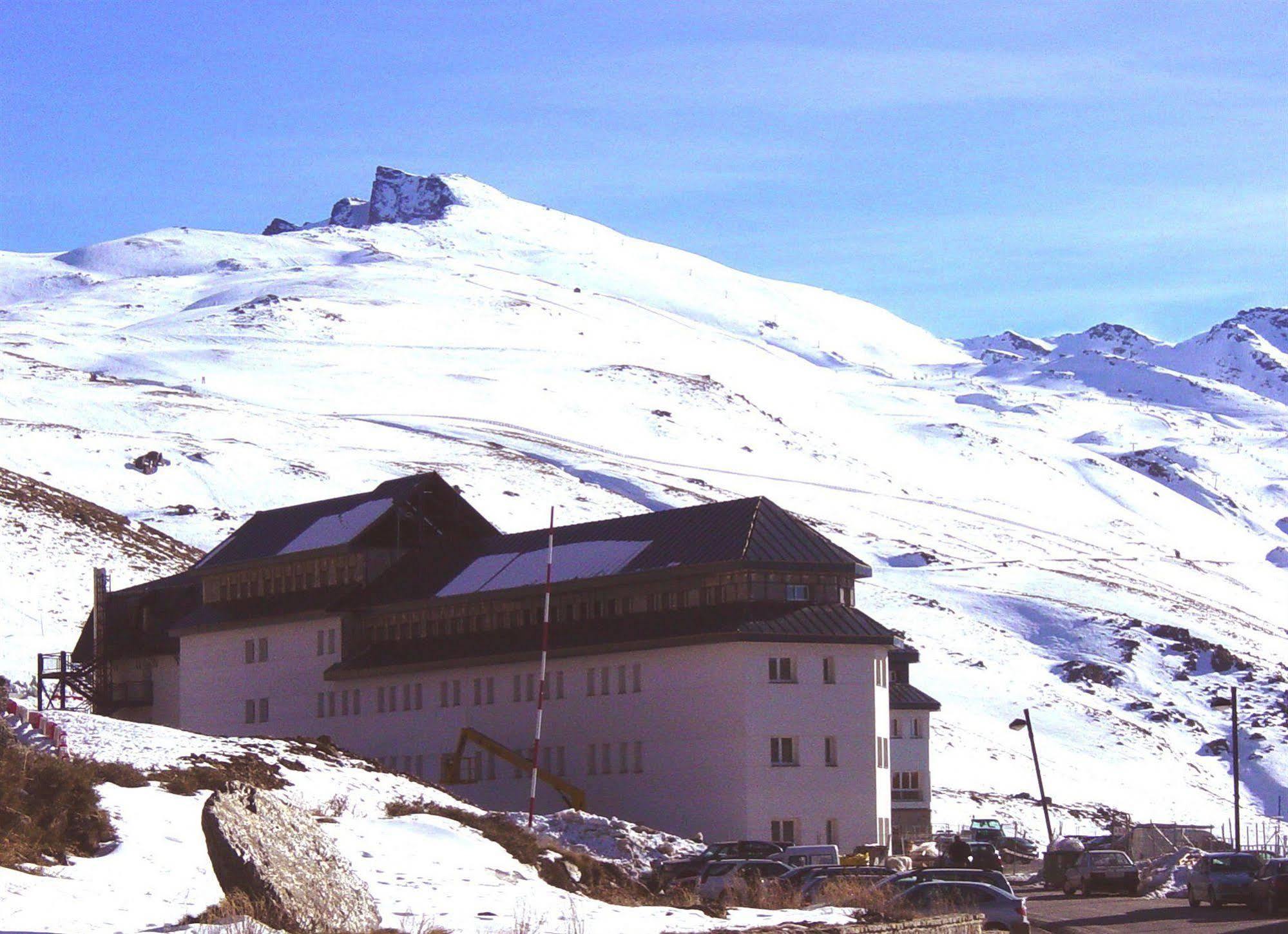 Albergue Inturjoven Sierra Nevada Buitenkant foto